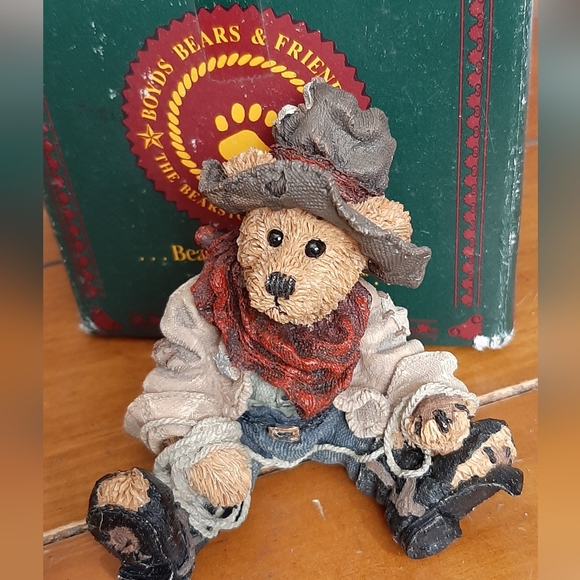 Boyds Bears: Hop-A-Long The Deputy 1994 - Picture 1 of 5